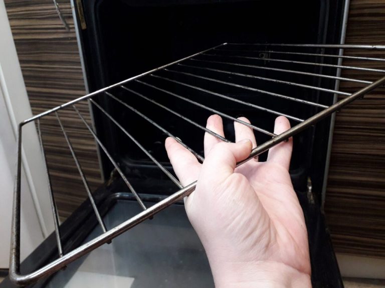 Только в 40 лет узнала, для чего нужна решетка внутри плиты. Делюсь 4-мя способами её применения