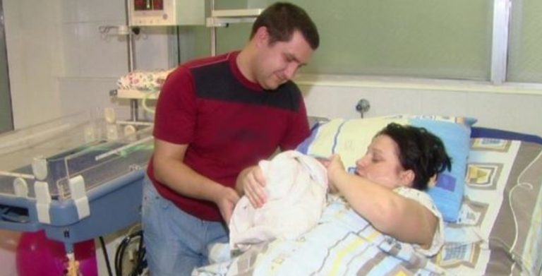 За 15 років спільного життя дружина наро дила мені 9 дівчаток. І лише в десятий раз нам вдалося наро дити хлопчика