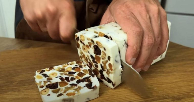 Сахар не ем уже год. Меня постоянно выручает этот десерт: просто и полезно