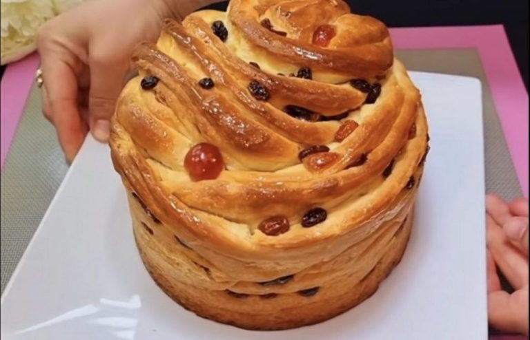 Пятый год готовлю пасхальный кулич «Краффин»: долго не черствеет и остаётся свежим даже на 3-й день.