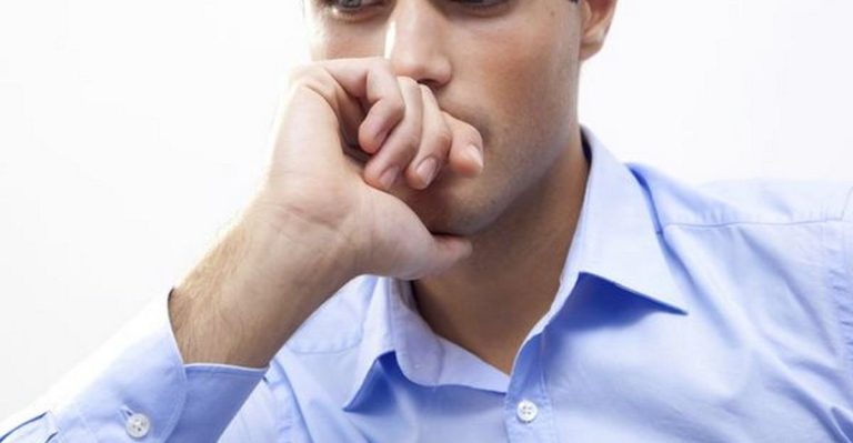 Когда я пришел к ним в гости, мне было очень стыдно за свою обувь — она было старой и не модной. Мать Марины тактично сделала вид, что ничего не заметила. На следующий день она пригласила меня на кофе и подарила новые, очень модные ботинки.