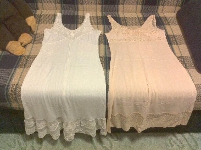 Комбинация. Зачем женщины из СССР её носили и что с ней стало теперь