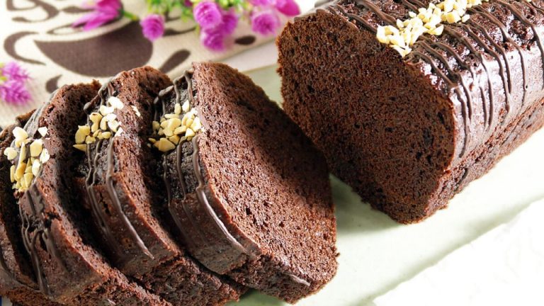 И торта не надо. Роскошный шоколадный пирог за минуты к чаю. Тает во рту