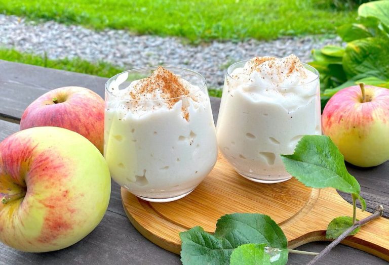 Взбитые яблоки: никаких сливок и яиц. Такой вкуснейший десерт доступен каждому