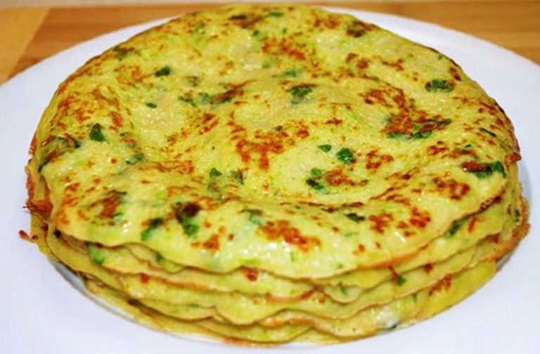 Пеку каждый день и не надоедают: кабачковые блинчики стали любимыми в нашей семье