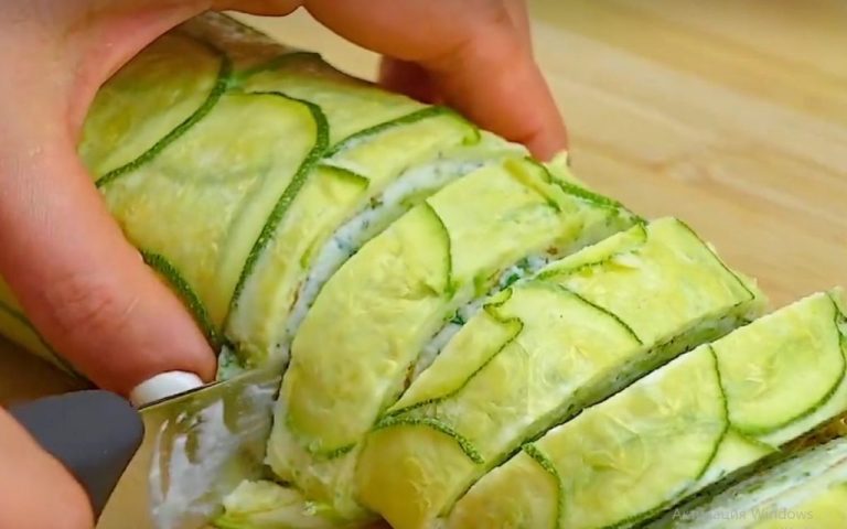 Кабачки улетают на ура. Жаль я не узнала этого рецепта раньше. Не успеваю готовить добавку.