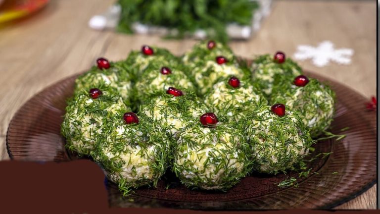 Новинка. Простая, быстрая и очень вкусная закуска. Не успела подать на стол, а ее уже нет