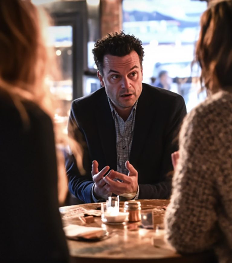 Я увидела сообщение «Я беременна» на телефоне мужа и пошла на тайный ужин с незнакомцем