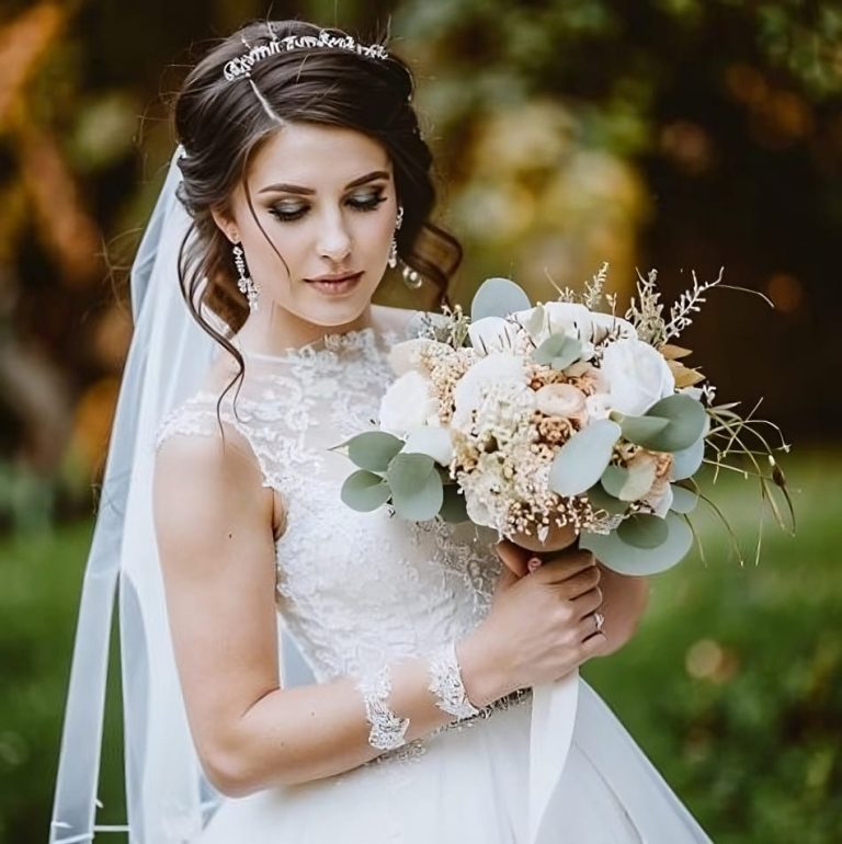 Марина застыла от шока, когда её муж признался, что больше не любит её и никогда не любил…