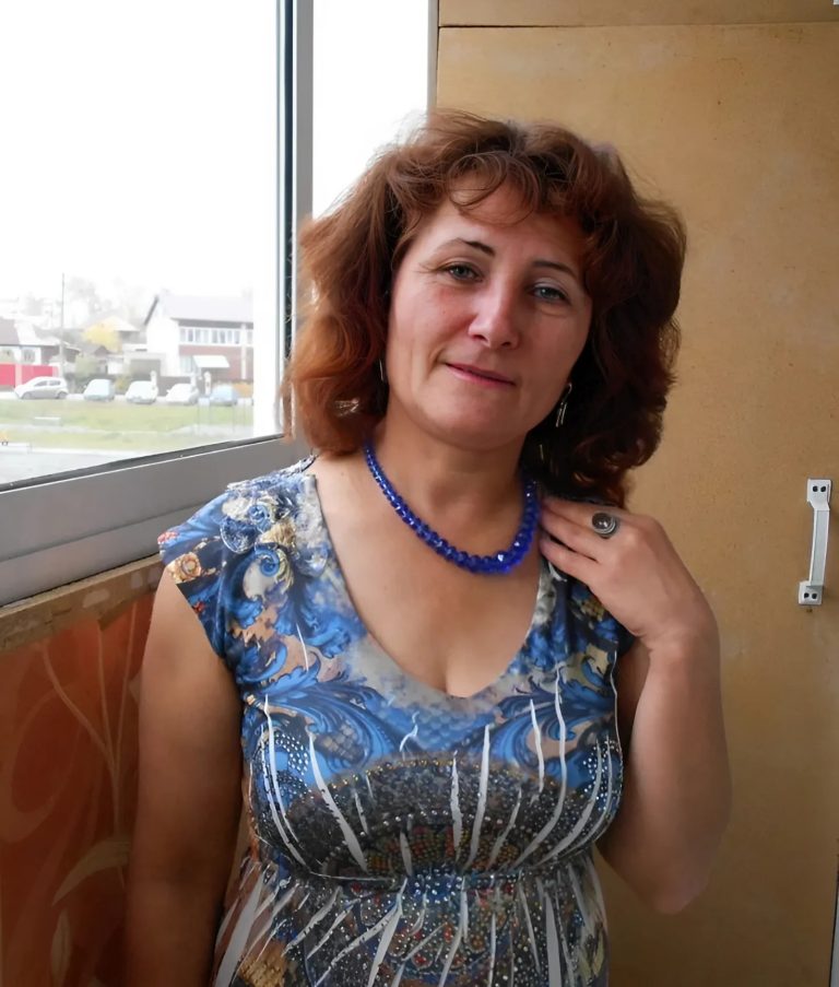 12 лет бывший муж избегал меня, не звонил и не интересовался, но недавно он появился у порога моего дома с неожиданной просьбой