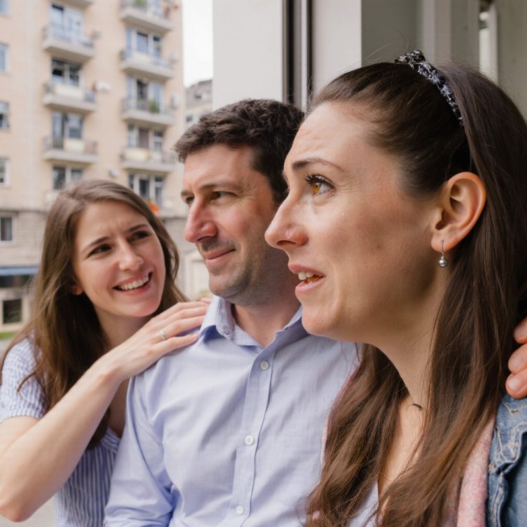 – Моя дура даже не догадывается, где я ночую! – муж смеялся с любовницей под окнами дома