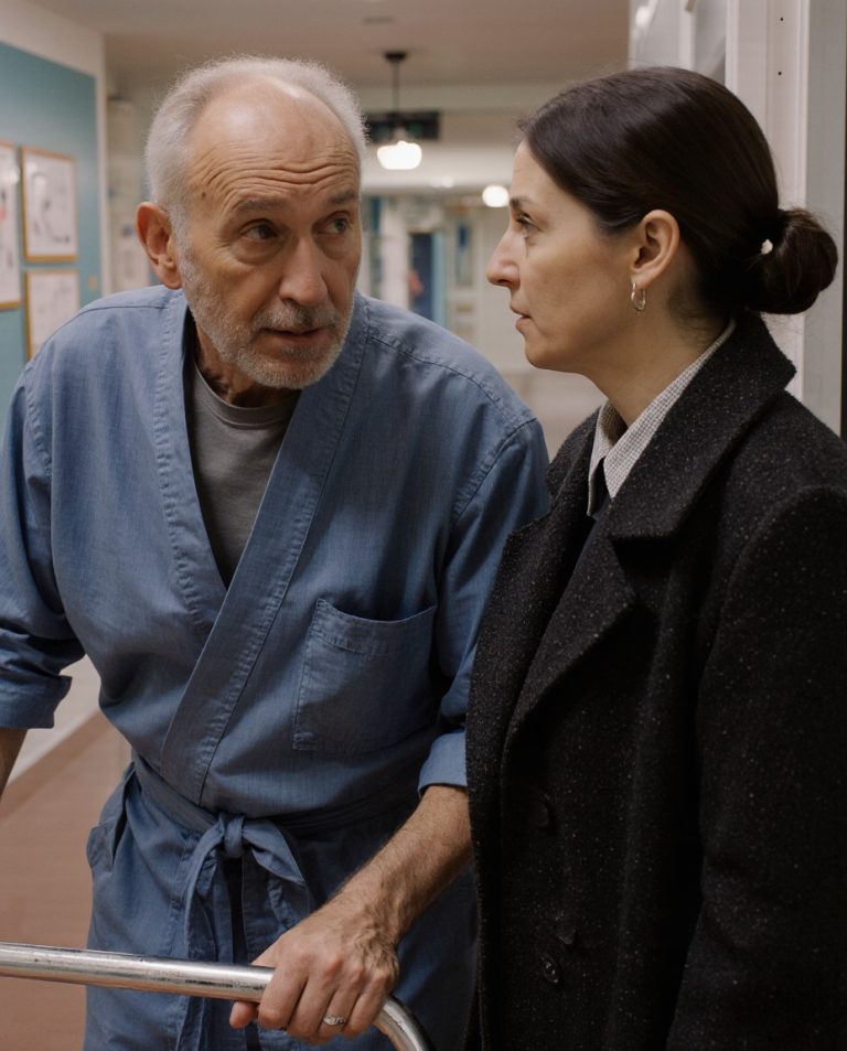 — Ты должна бросить мужа! — прошептал мне старик, который лежал с моим супругом в одной палате