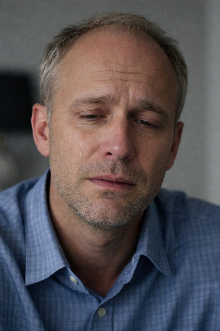 Я долго не мог смириться с тем, что у моей жены появился другой мужчина