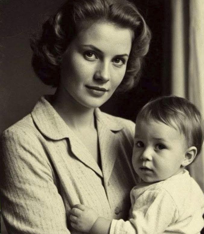 В 1993 году мне подбросили глухого малыша, я взяла на себя роль матери, но не представляла, что ждёт его в будущем.