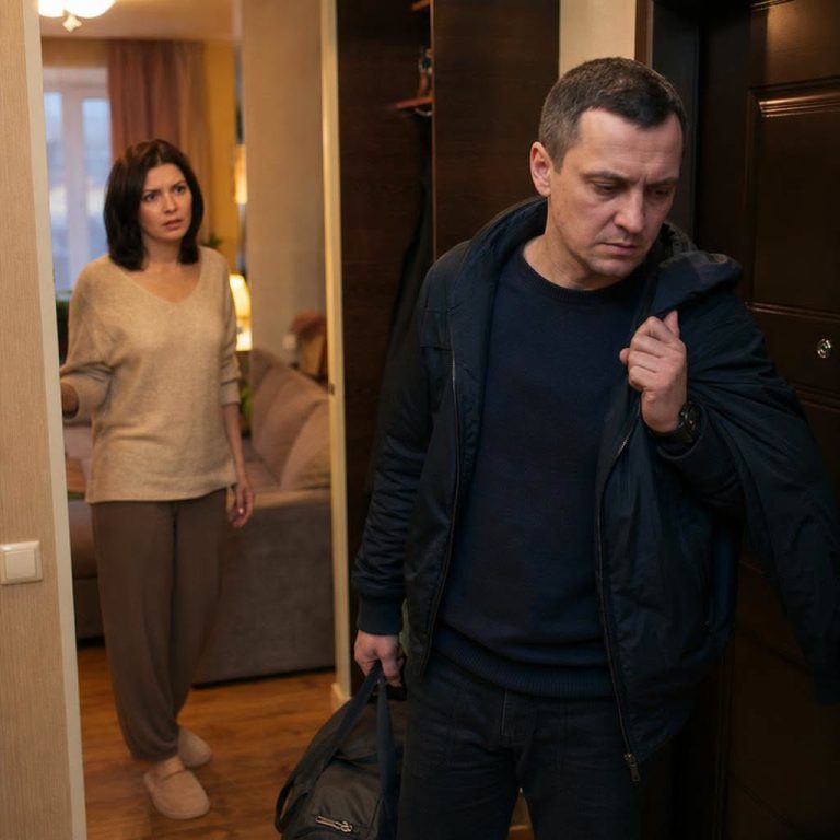 Я не поехала с мужем к его родне в воскресенье. Вернулся он раньше обычного